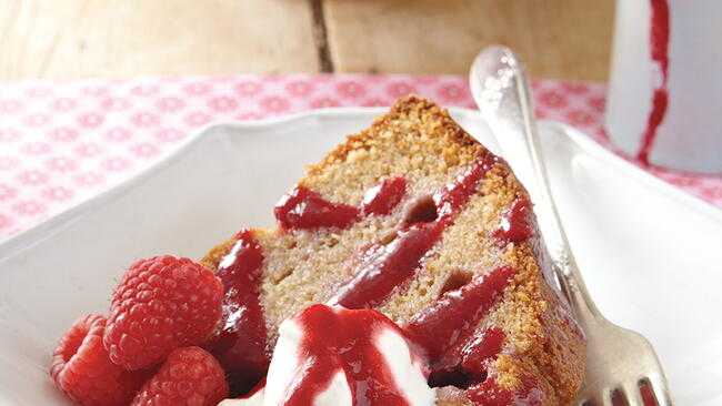 Raspberry Honey Cake With Raspberry Sauce